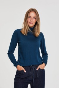 Sweter z golfem zielony