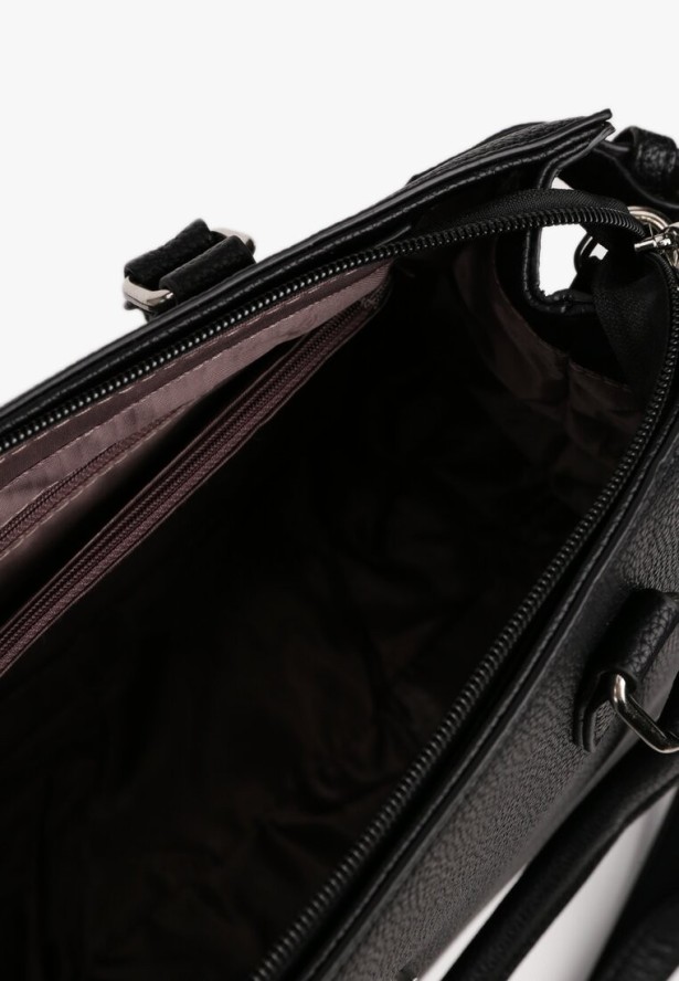 Czarna Torebka Ozdobiona Klapą i Metaliczną Wstawką Jonavia