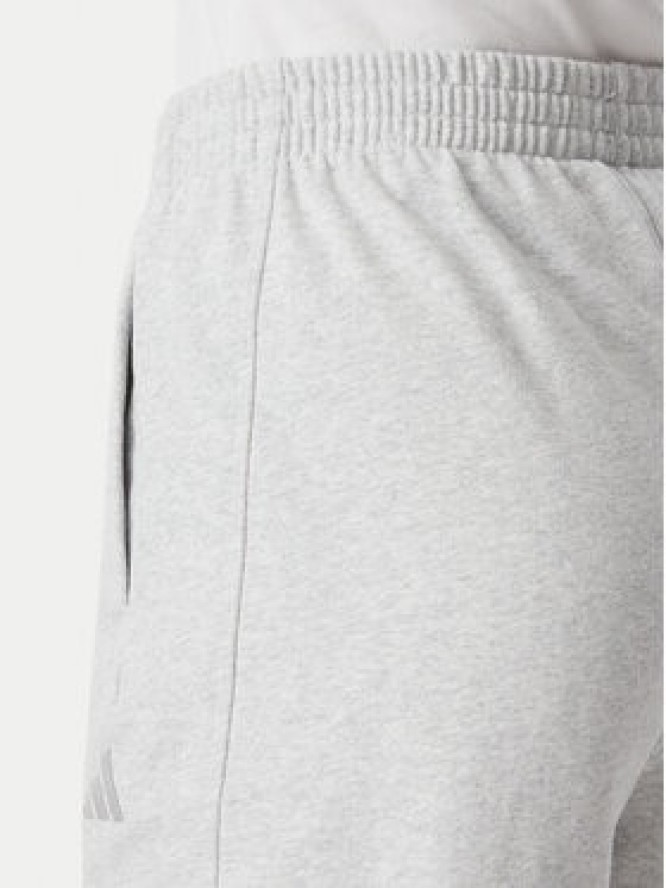 adidas Spodnie dresowe Kit Small Logo Regular Cuffed KU7941 Szary Regular Fit