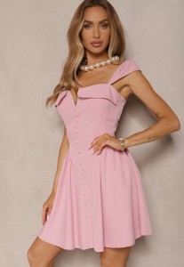 Różowa Sukienka o Rozkloszowanym Kroju na Ramiączkach z Ozdobnym Dekoltem Salaviel