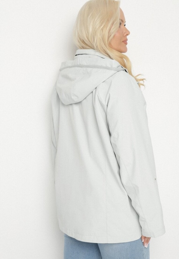 Jasnozielona Kurtka Typu Wiatrówka z Podwijanymi Rękawami i Odpinanym Kapturem Adivlis