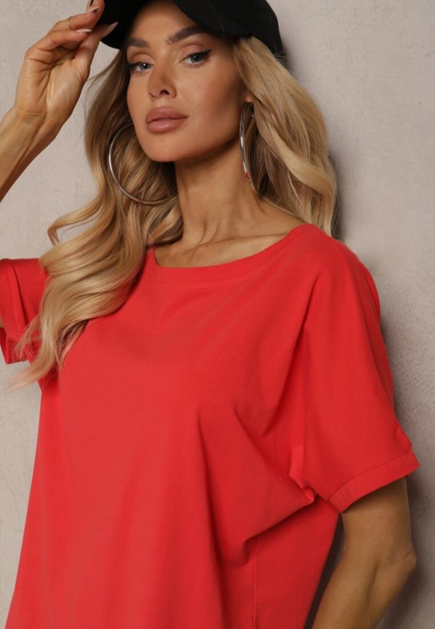 Czerwony Bawełniany T-shirt Oversize z Krótkim Rękawem i Dłuższym Tyłem Zanimara