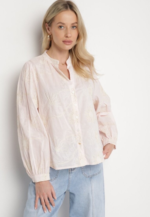 Różowa Bawełniana Koszula Zdobiona Haftem w Kwiatowy Wzór z Cekinami Gonirith
