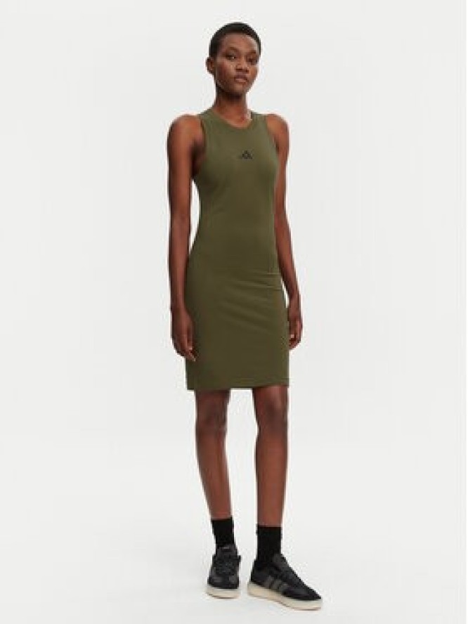 adidas Sukienka codzienna Future Icons Small Logo JE0201 Zielony Slim Fit