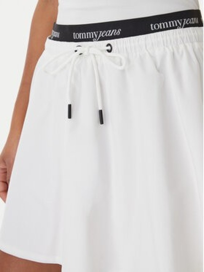 Tommy Jeans Spódnica mini DW0DW22299 Biały Regular Fit