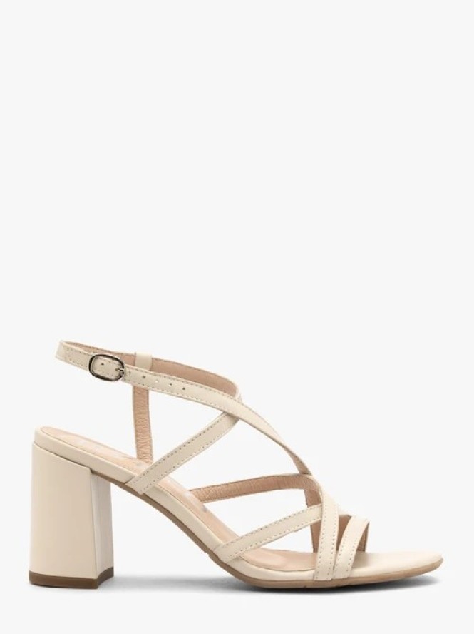 Kremowe sandały damskie na stabilnym obcasie