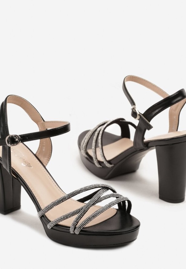 Czarne Sandały na Słupkowym Obcasie Zdobione Cyrkoniami Tanandria