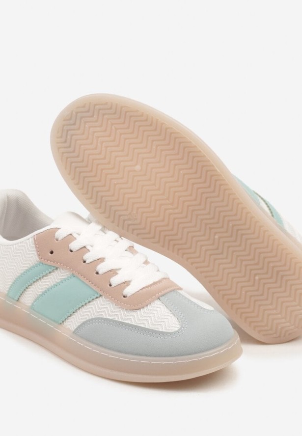 Biało-Niebieskie Sneakersy Typu Tenisówki z Ozdobnymi Paskami Amodelle