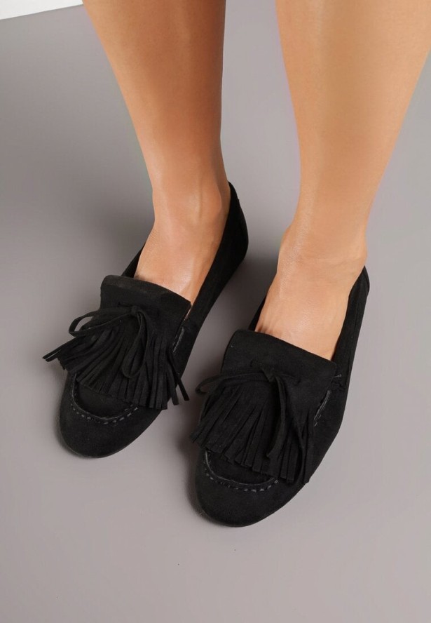 Czarne Mokasyny z Kokardą i Frędzlami Ivandellia