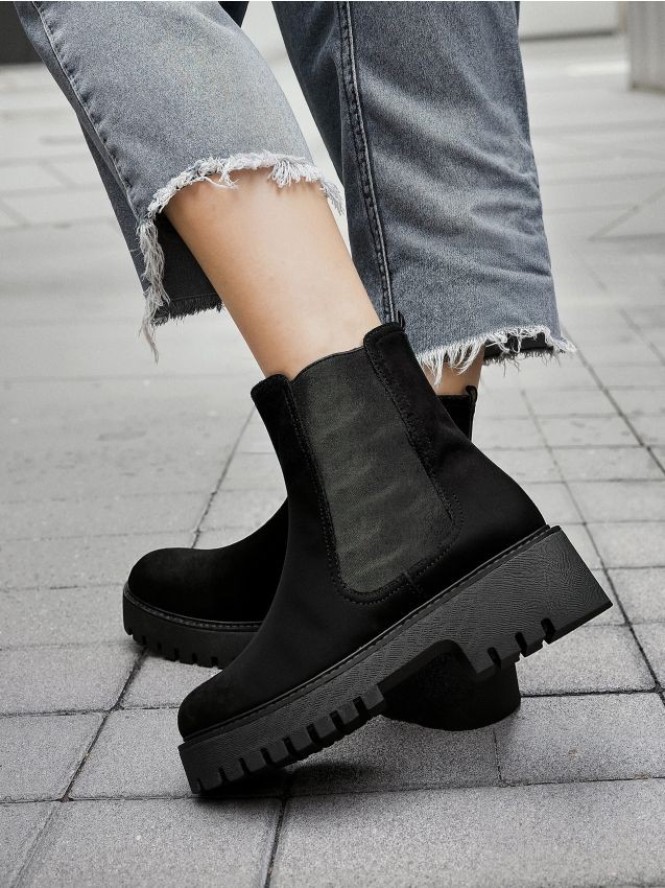 Botki z imitacji zamszu - czarny
