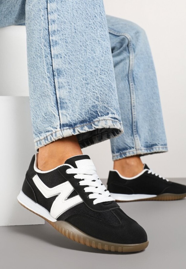 Czarne Sneakersy Typu Klasyczne Tenisówki Zdobione Przeszyciami Elanioria