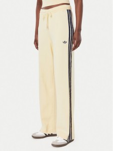 adidas Spodnie dresowe Firebird KS7363 Kremowy Regular Fit