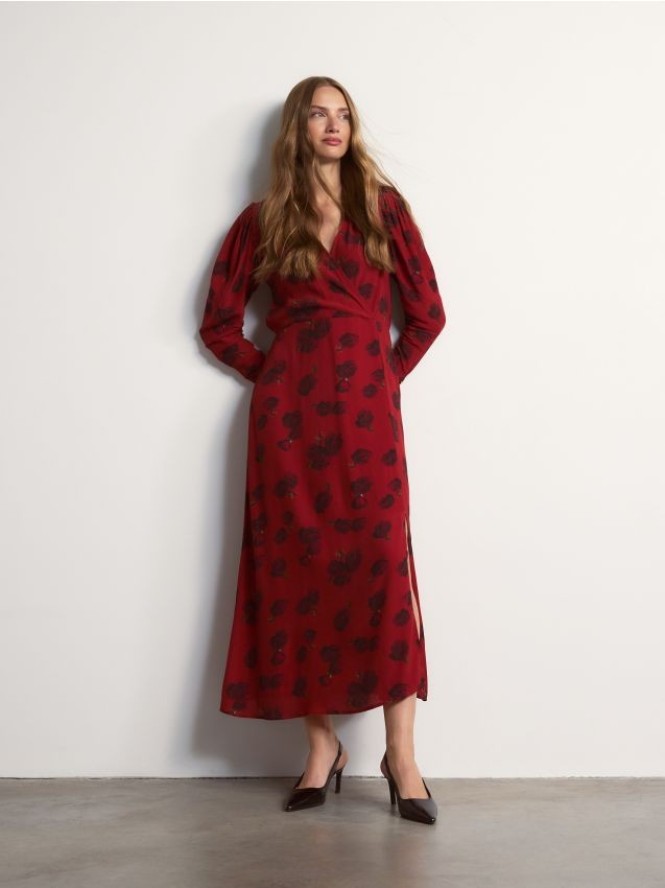 Sukienka maxi w kwiatowy wzór - czerwony