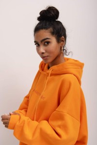 Bluza z kapturem oraz HAFTEM w kolorze EXOTIC ORANGE- GARSON