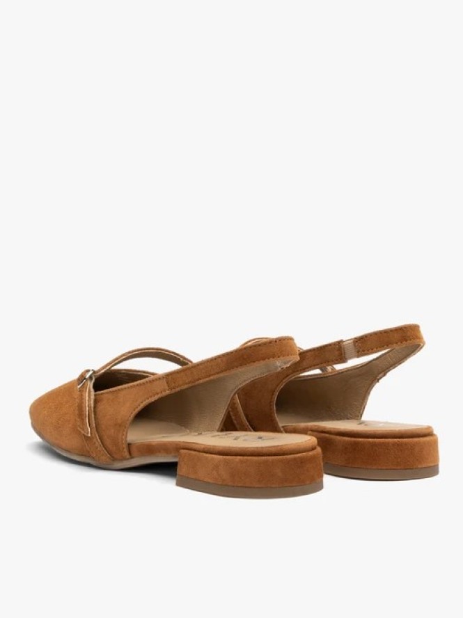 Rude czółenka slingback