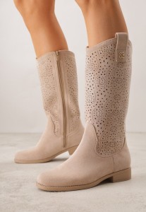 Ciemnobeżowe Botki Typu Kowbojki Ażurowe Ozdobione Metaliczną Aplikacją Iomosa