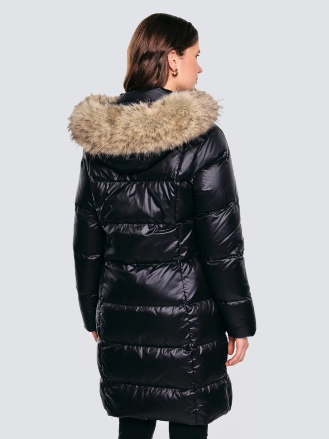Płaszcz damski puchowy z naturalnym wypełnieniem czarny Melissa 906