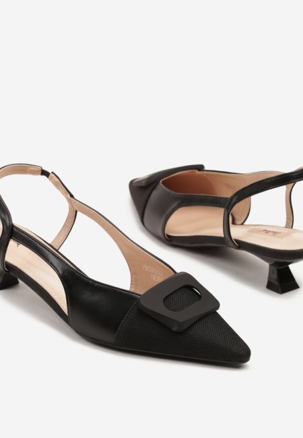 Czarne Sandały na Kaczuszce Ozdobione Geometryczną Aplikacją Orriva