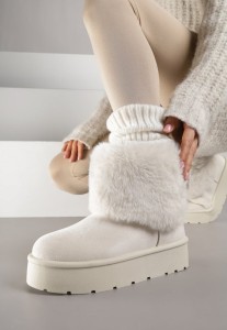 Beżowe Śniegowce z Cholewką za Kostkę Ocieplane z Futerkiem i Małą Kokardą Reinedia