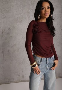 Bordowa Marszczona Bluzka z Siateczki Zdobiona Aplikacją w Kształcie Róży Olirisa