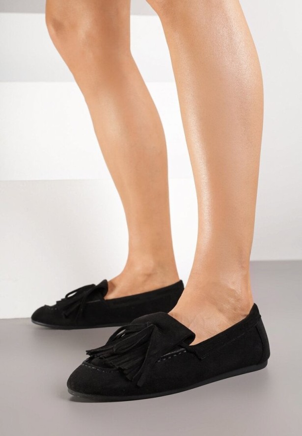 Czarne Mokasyny z Kokardą i Frędzlami Ivandellia