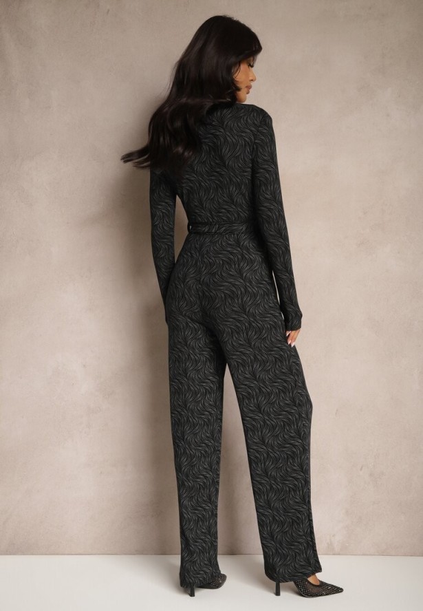 Czarny Kopertowy Kombinezon z Wiskozą z Paskiem Przeszyty Metaliczną Nicią Heladi