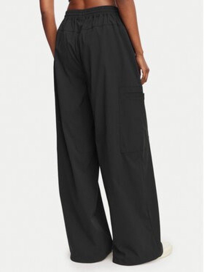 Reebok Spodnie dresowe Zofia RK25679CCW Czarny Relaxed Fit