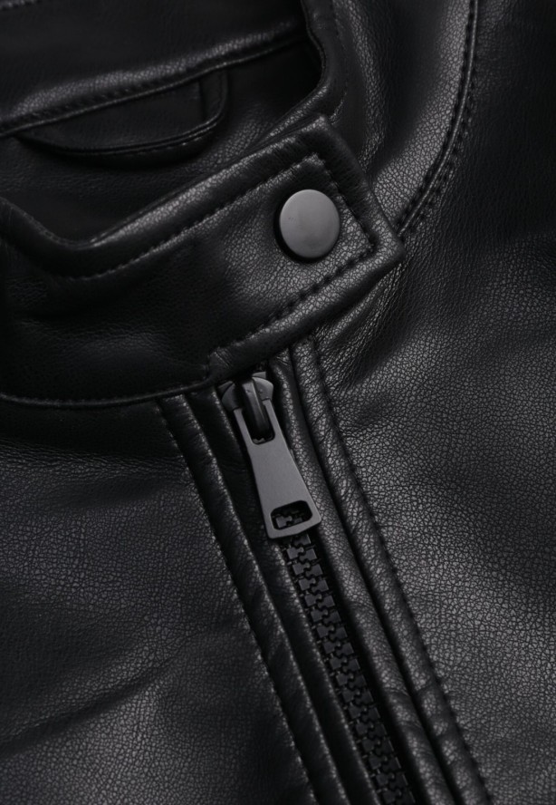 Czarna Klasyczna Kurtka Ramoneska o Dopasowanym Kroju ze Stójką Leamariel