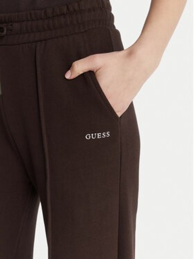 Guess Spodnie dresowe V6RB17 K9V31 Brązowy Regular Fit