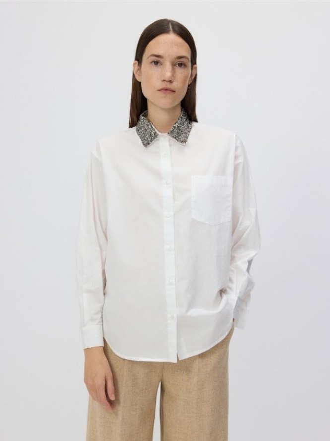 Koszula z ozdobnym kołnierzem - biały