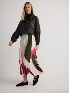 Plisowana spódnica midi - różowy