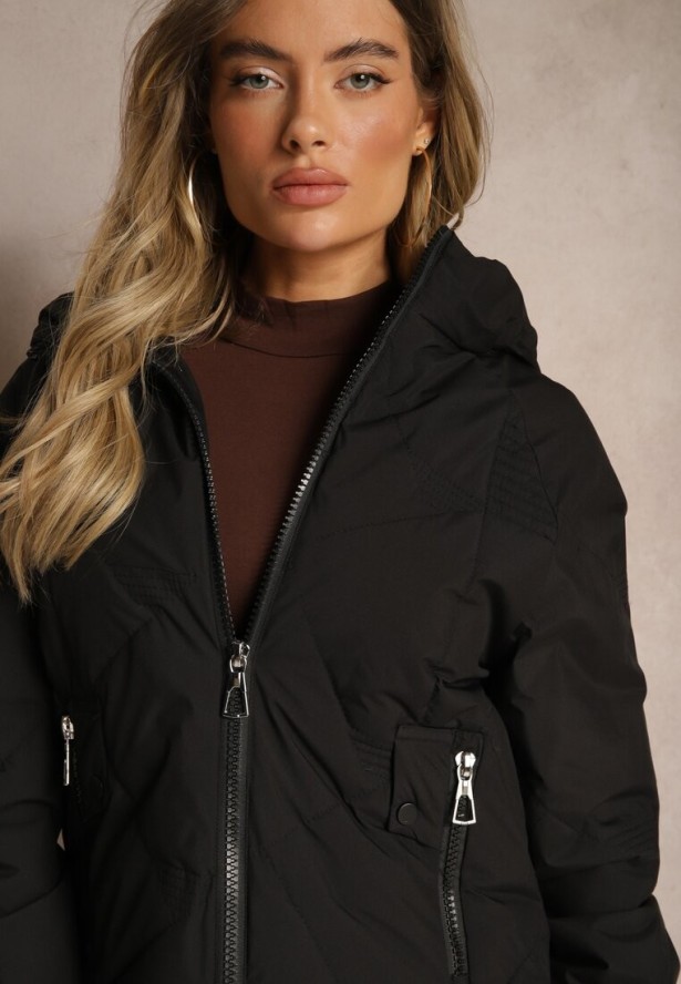 Czarna Kurtka z Kapturem Ozdobiona Pikowaniem Lilora