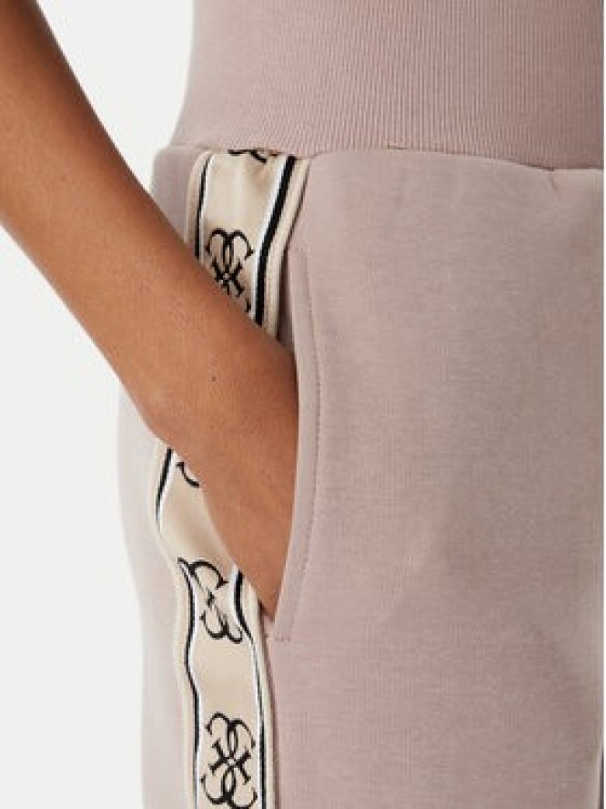 Guess Spodnie dresowe V2YB15 KB3P2 Różowy Regular Fit