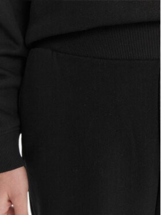 Guess Spodnie dresowe V6RB15 K9V31 Czarny Regular Fit