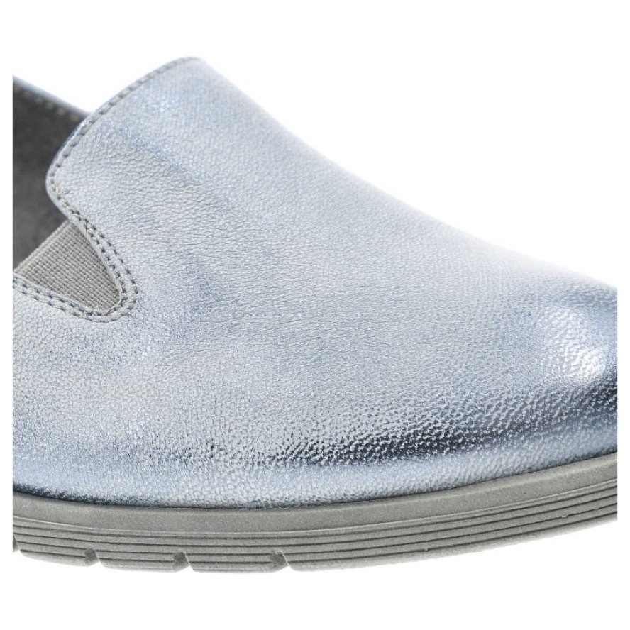 Półbuty damskie Maciejka, lakierowana skóra licowa z gumowym ściągaczem, błękitne, 03561-34-00-5