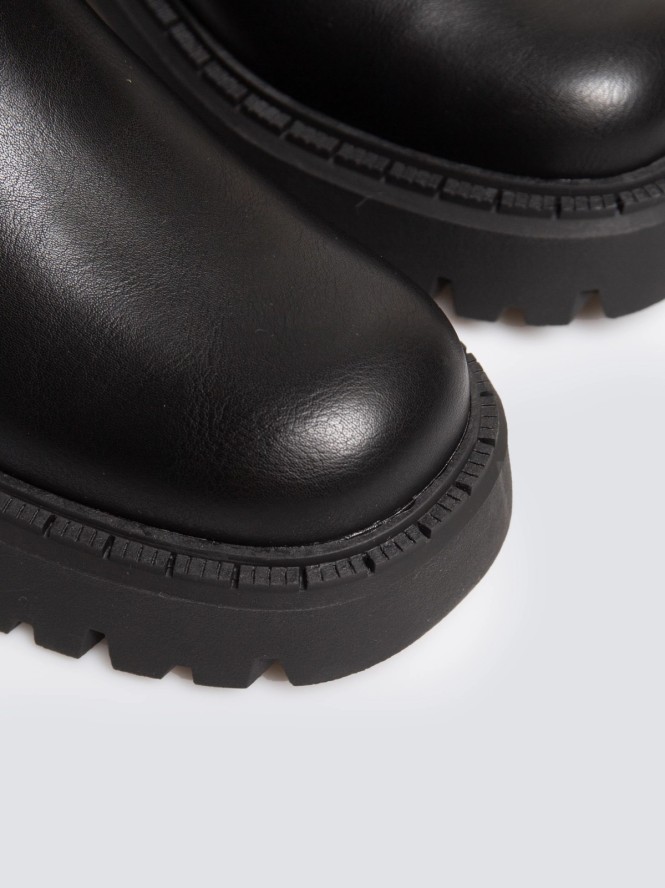 Botki damskie ze skóry ekologicznej czarne OO274167 906