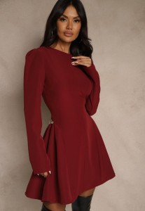 Bordowa Sukienka o Rozkloszowanym Kroju z Ozdobą z Boku Eleslia