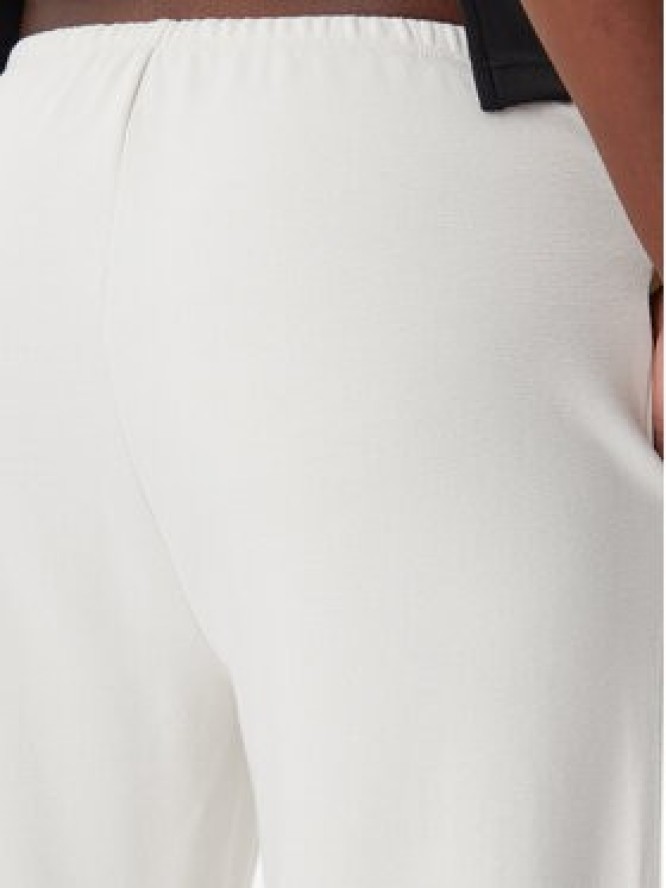 Calvin Klein Jeans Spodnie dresowe J20J225537 Écru Straight Fit