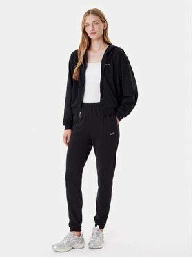 Nike Spodnie dresowe Chill Terry FN2434 Czarny Regular Fit