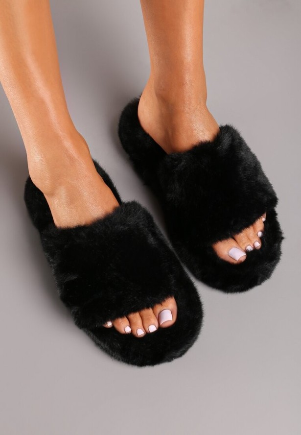 Czarne Płaskie Kapcie Ozdobione Futerkiem Narinae