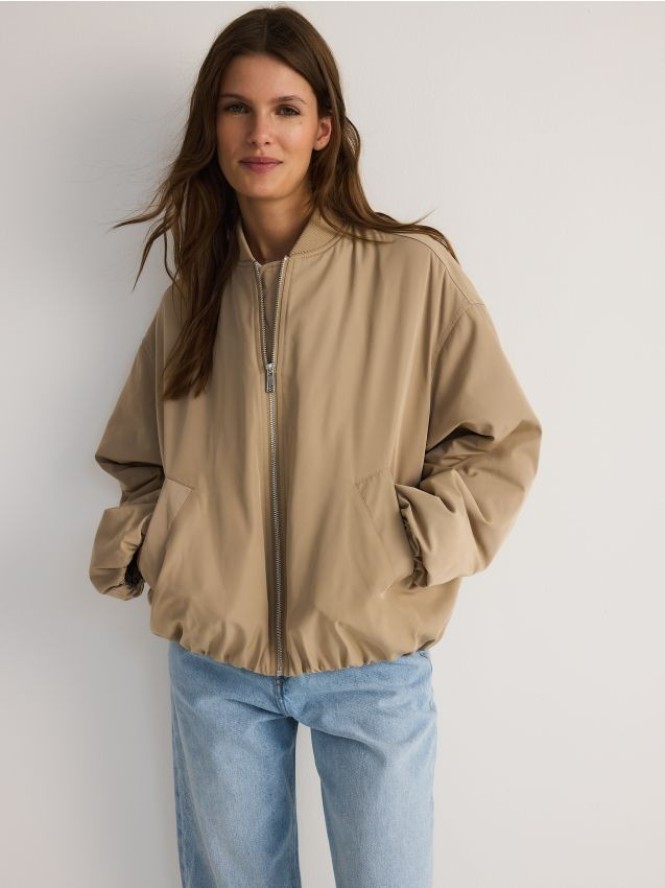 Kurtka bomberka oversize - beżowy