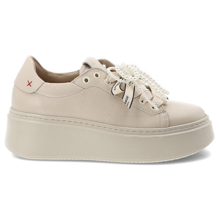 Sneakersy damskie Chebello, cholewka ze skóry naturalnej gładkiej ozdobne sznurowanie z dekoracyjnymi elementami masywna platforma zwiększająca komfo