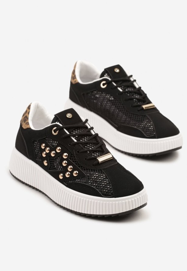 Czarne Sneakersy z Nitami i Gwiazdą Viroti