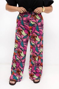 Różowe spodnie Marisa w owocowy wzór | Prosta nogawka | Rayon z bawełną | PLUS SIZE OVERSIZE LATO