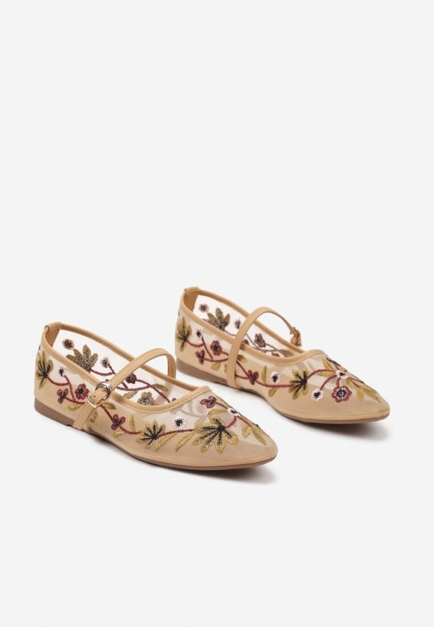 Beżowe Balerinki z Siateczki Ozdobione Haftem Zapinane na Sprzączkę Danilea