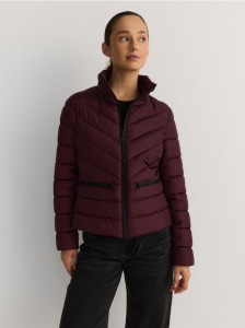 Pikowana kurtka - mahoniowy