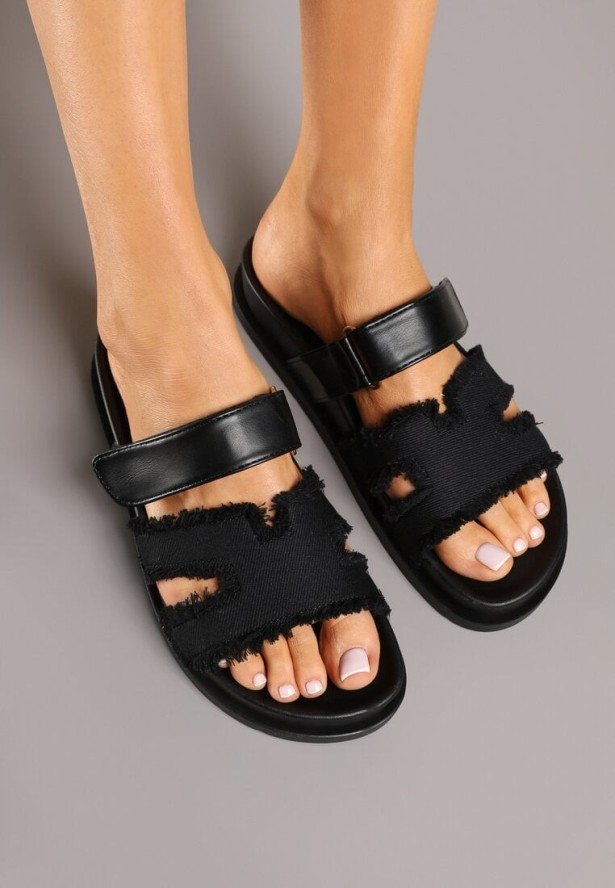 Czarne Klapki z Postrzępionymi Paskami Finavessa