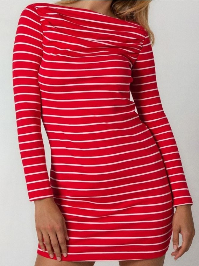 Sukienka w paski z marszczonym dekoltem - wielobarwny