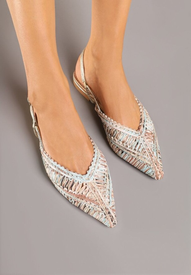 Ciemnobeżowe Sandały Typu Slingback z Metaliczną Nicią i Plecioną Cholewką Nilavalia