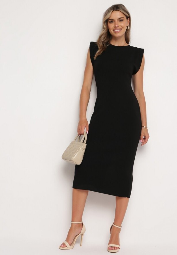 Czarna Sukienka Bodycon z Prążkowanej Dzianiny z Rozcięciem Roleria